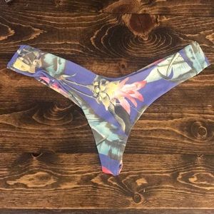 Stone Fox Tucker Bottom